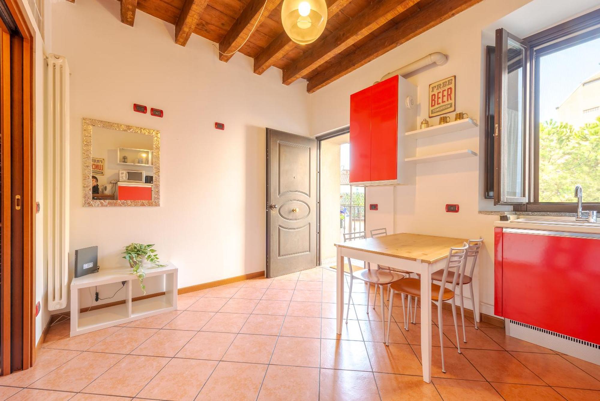 Guest Planet - Rosso Milano Apartment - Navigli Area Экстерьер фото