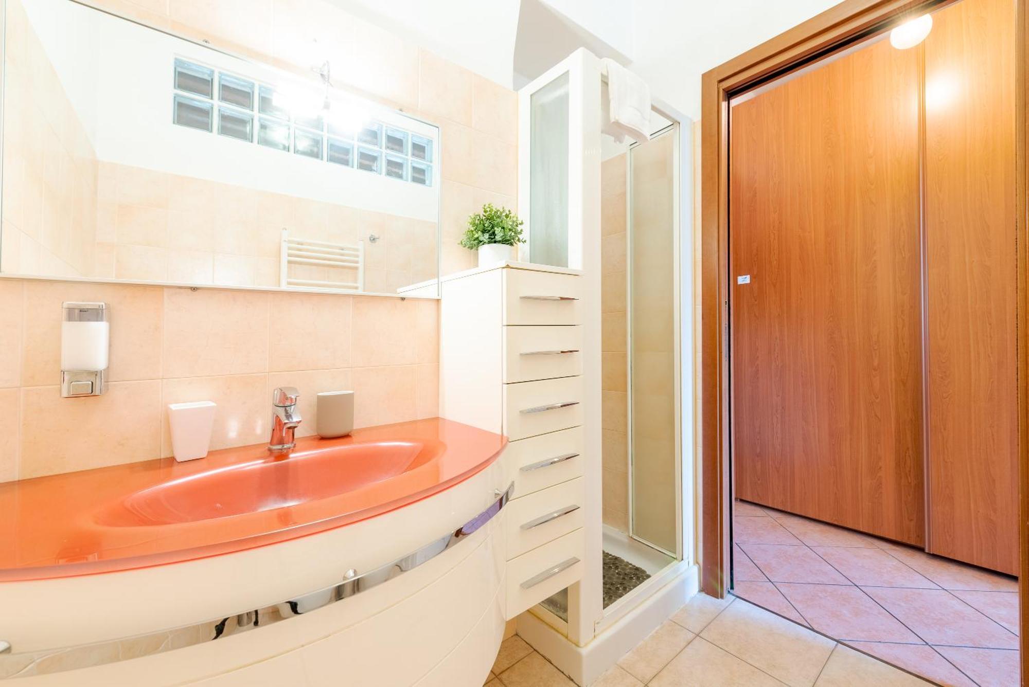 Guest Planet - Rosso Milano Apartment - Navigli Area Экстерьер фото